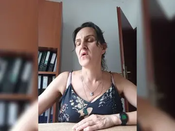 AleneLorrie  live sex cam