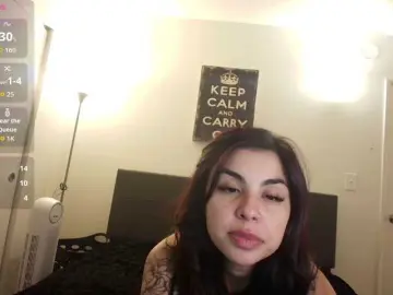 EmeryKinleys  live sex cam