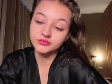 MonaBucek  live sex cam