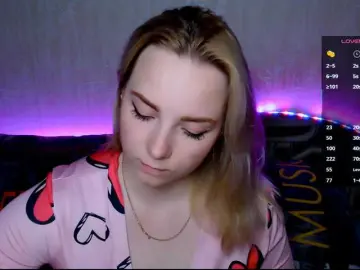 ORNELLAMUTTY  live sex cam