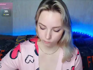 ORNELLAMUTTY  live sex cam