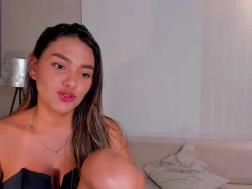 SophieWatsonX  live sex cam