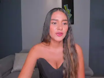 SophieWatsonX  live sex cam