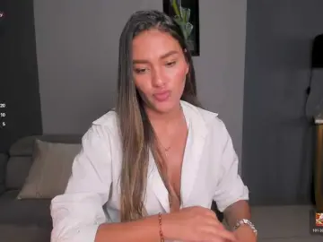 SophieWatsonX  live sex cam