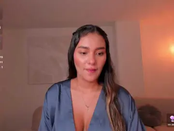 SophieWatsonX  live sex cam