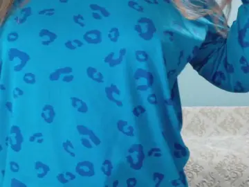 TreeJeanne  live sex cam
