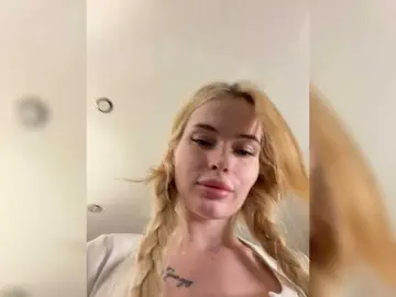 VladaMais  live sex cam