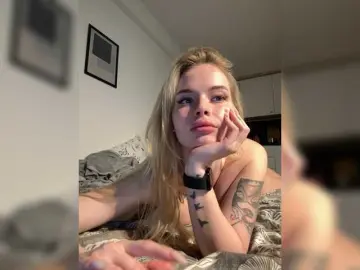 VladaMais  live sex cam