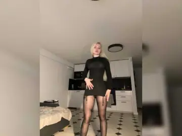 VladaMais  live sex cam