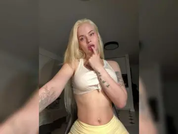 VladaMais  live sex cam