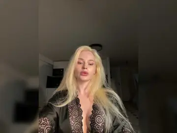 VladaMais  live sex cam