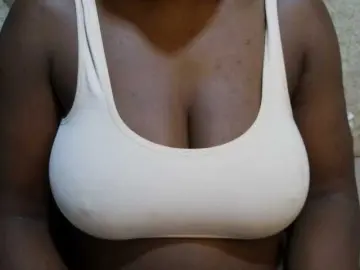 Pretty-lioness  live sex cam