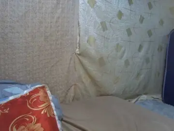 Pretty-lioness  live sex cam