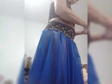 Victoria71  live sex cam