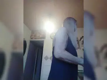 Victoria71  live sex cam