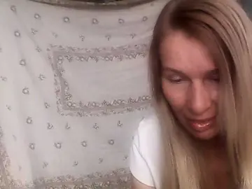 Victoria71  live sex cam