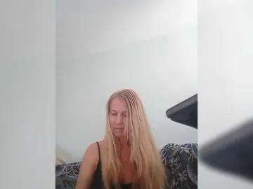 Victoria71  live sex cam