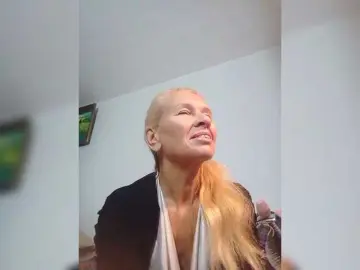 Victoria71  live sex cam