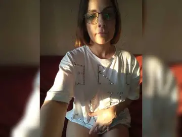 Klybnichca  live sex cam