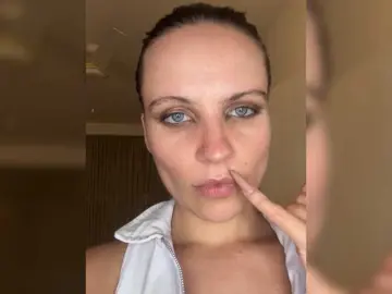 REALMEANTINA  live sex cam