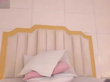 TahliaMoreau  live sex cam