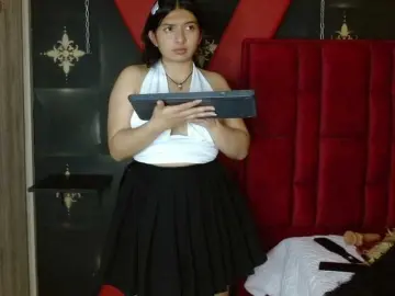 Alana-Paris  live sex cam