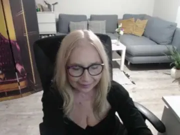 BlondeSofia  live sex cam