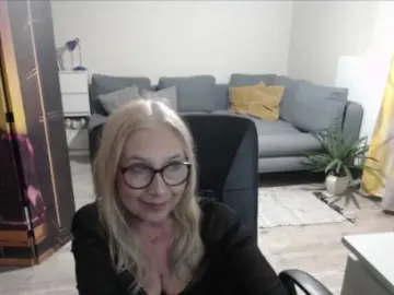 BlondeSofia  live sex cam