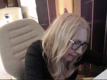 BlondeSofia  live sex cam