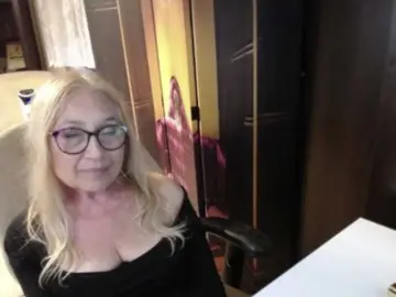 BlondeSofia  live sex cam