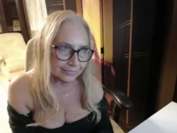BlondeSofia  live sex cam
