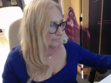 BlondeSofia  live sex cam