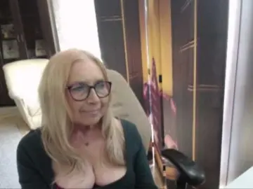 BlondeSofia  live sex cam