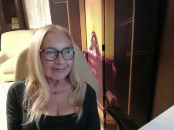 BlondeSofia  live sex cam