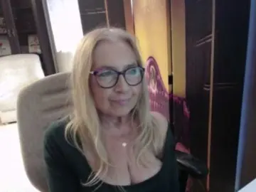 BlondeSofia  live sex cam