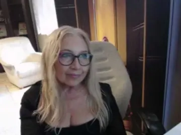 BlondeSofia  live sex cam