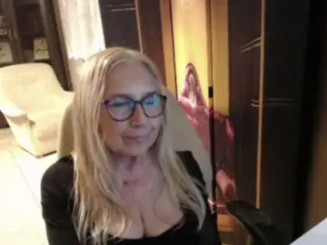 BlondeSofia  live sex cam