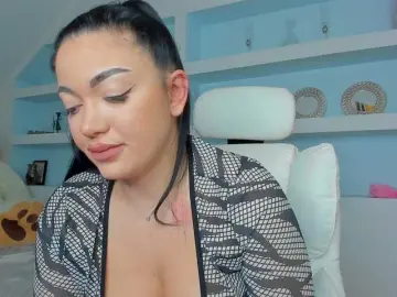 JuicyJulie  live sex cam