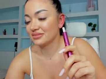 JuicyJulie  live sex cam