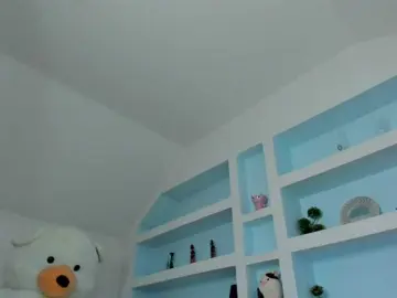 JuicyJulie  live sex cam