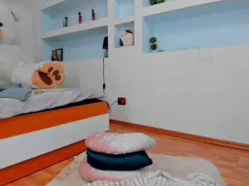 JuicyJulie  live sex cam