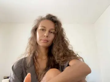 PolinaMayner  live sex cam