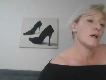 Sandyforyou  live sex cam