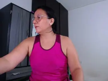 Abriyiz-92  live sex cam