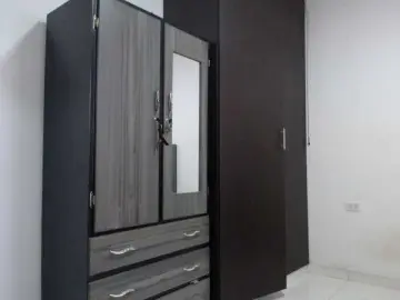 Abriyiz-92  live sex cam