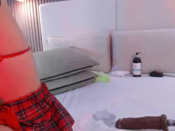 Annie-clarkson  live sex cam