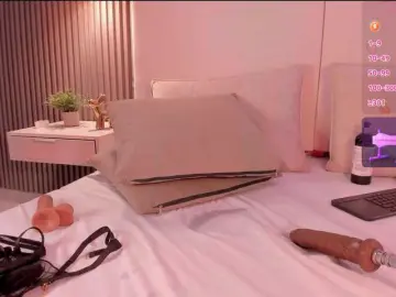 Annie-clarkson  live sex cam