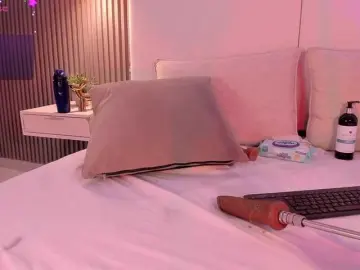 Annie-clarkson  live sex cam