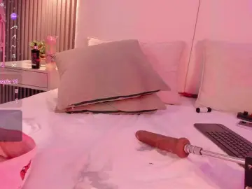 Annie-clarkson  live sex cam