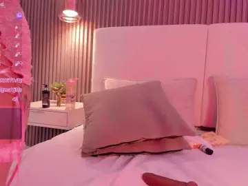 Annie-clarkson  live sex cam